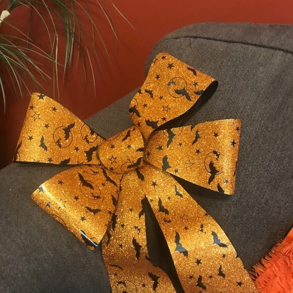 Halloween Decorations Lot Wreath Boo Sign Scary Photo Witch Bow Skulls & More - Picture 4 of 9